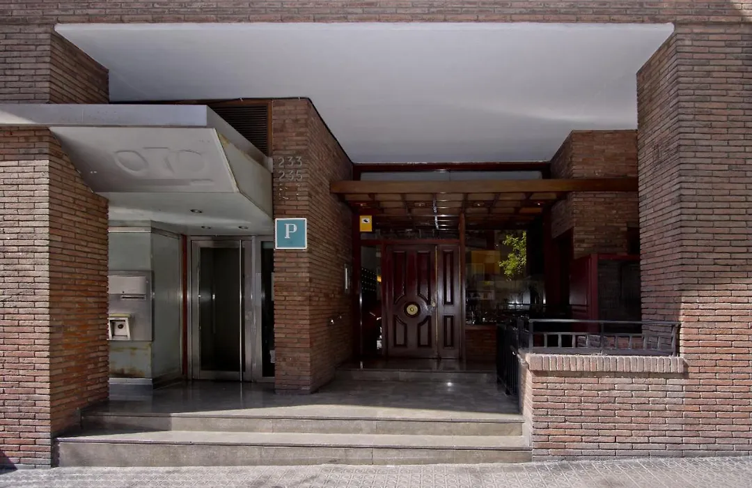 Barcelona City Seven Hostal-1